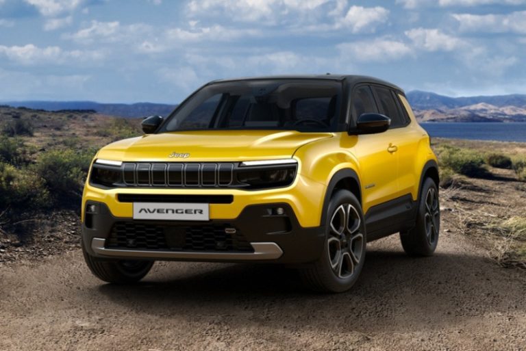 Появился бензиновый Jeep Avenger с «механикой»