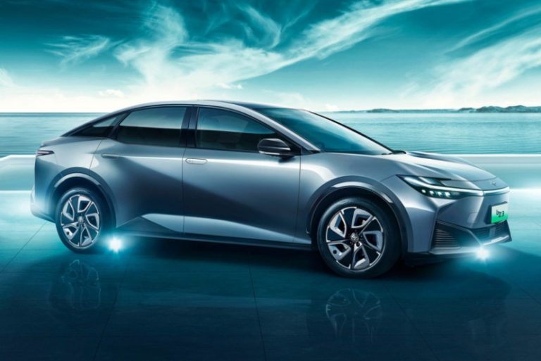Представлен седан Toyota bZ3: детище трех компаний