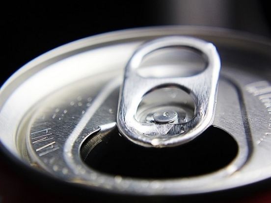 Диетологи назвали привычки, которые приводят к увеличению жира на животе