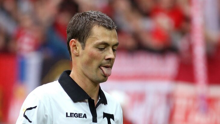 Билялетдинов: Сборная России не показывает уровень на голову выше соперников