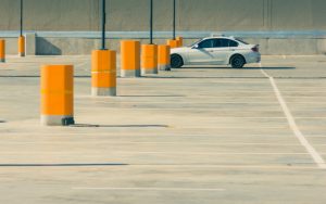 Оборудование для парковки: как выбрать столбики и защитить свое авто