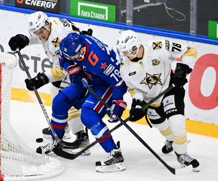 Безупречная серия &laquo;Спартака&raquo;, торможение &laquo;Локомотива&raquo;, точечные успехи &laquo;Нефтехимика&raquo;