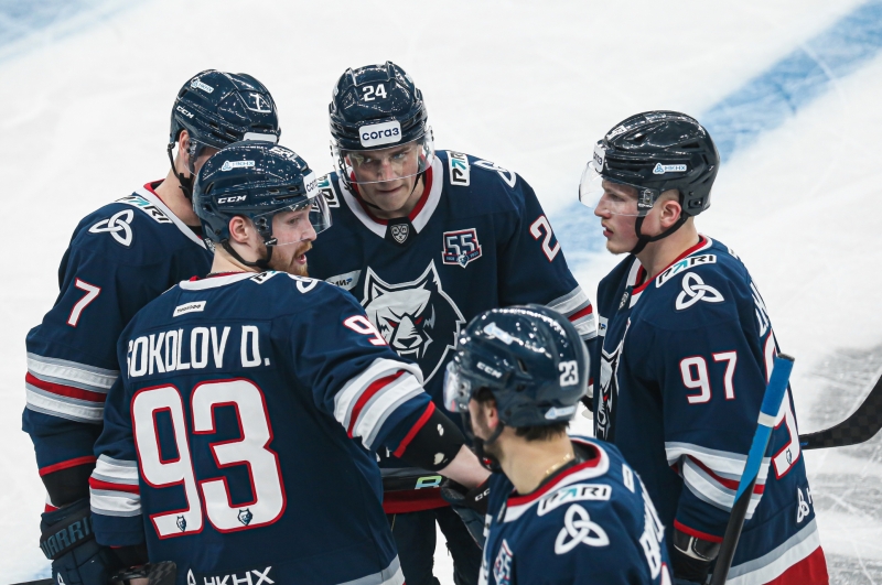 Безупречная серия &laquo;Спартака&raquo;, торможение &laquo;Локомотива&raquo;, точечные успехи &laquo;Нефтехимика&raquo;