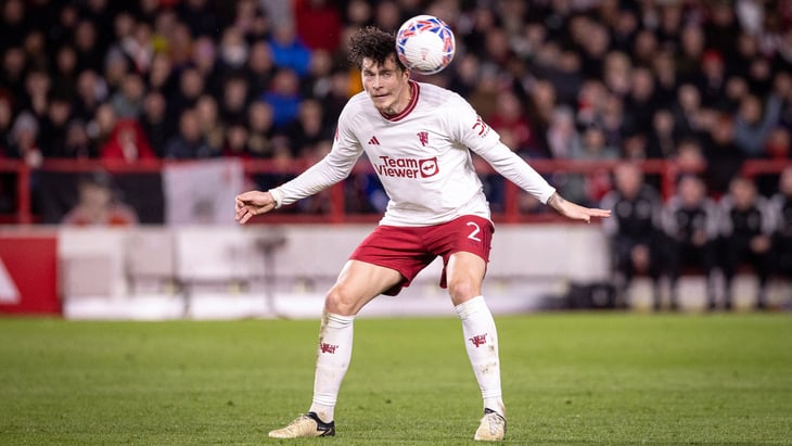 «Милан» намерен подписать защитника «МЮ»