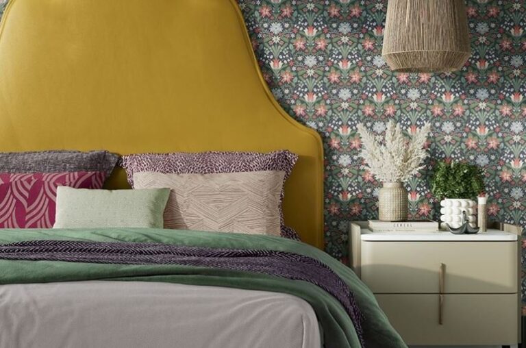 Обои: их эксплуатационные качества и срок службы, свойства и нюансы