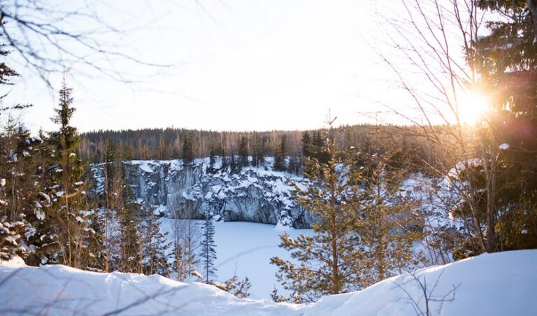 Экскурсии из Санкт-Петербурга в Рускеала: открытия и приключения