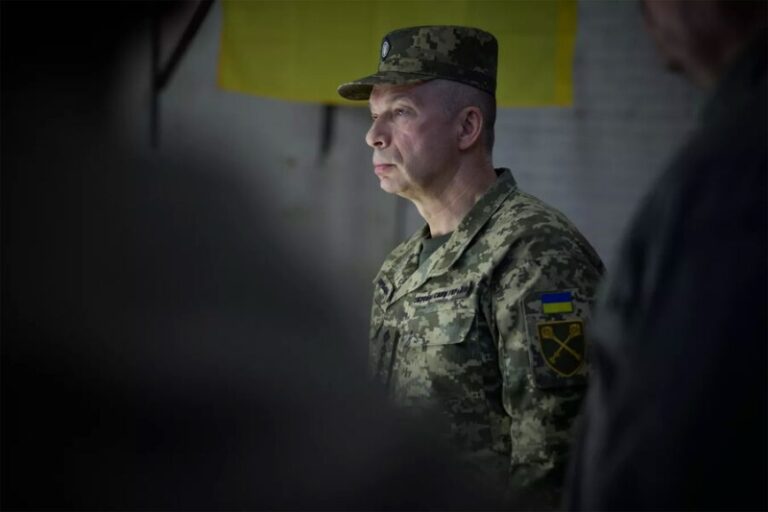 «Человек при смерти»: главком ВСУ Сырский потратил 2,5 млн рублей на лечение отца в Москве