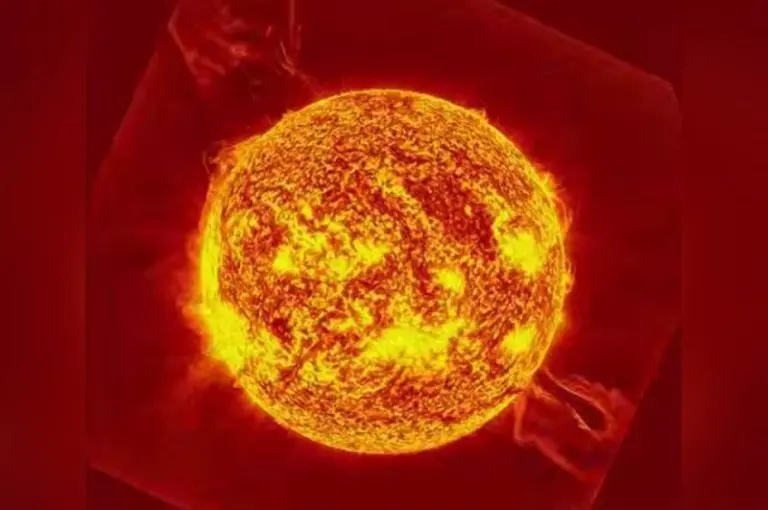 Корональная дыра на Солнце может повлиять на геомагнитную обстановку Земли