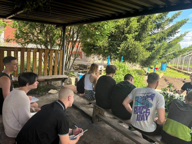 Проблема детского алкоголизма и способы лечения